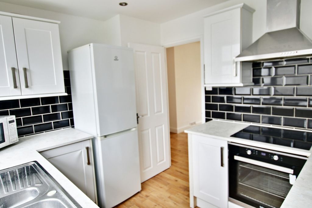 Property photo 2 of 11 5231191