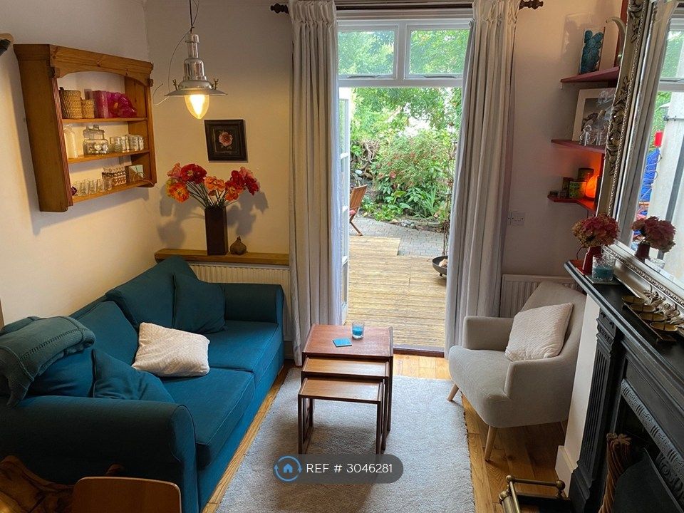Property photo 2 of 11