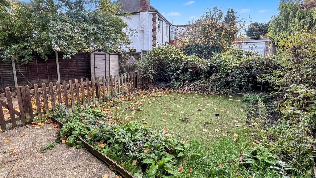 Property photo 2 of 9 77 Grangehill Road, Eltham, London, Se9 1Sf