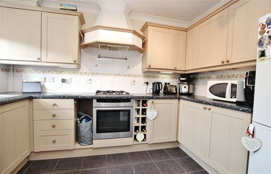 Property photo 2 of 11