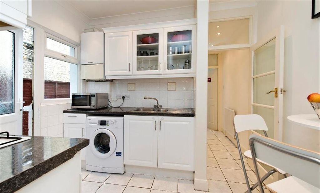 Property photo 3 of 6 3