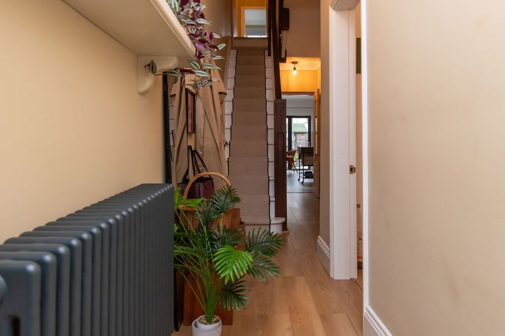 Property photo 3 of 26