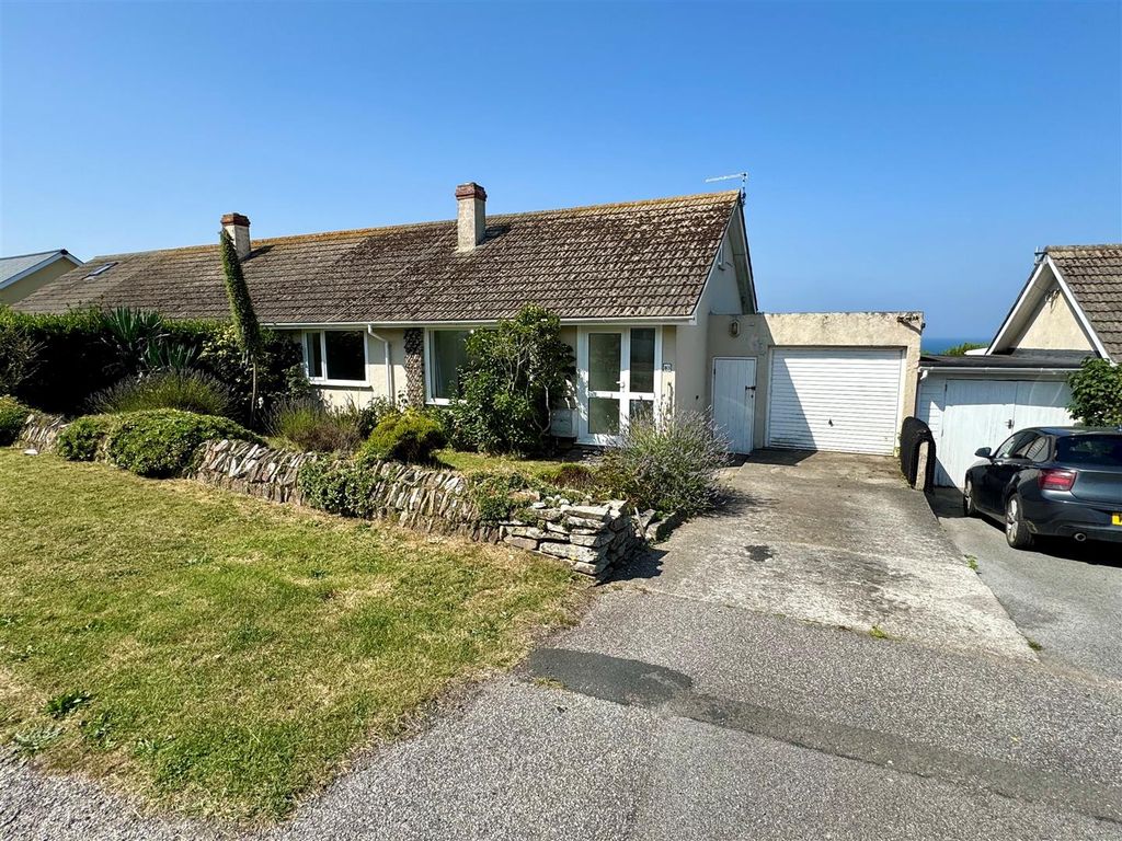 Property photo 1 of 13 10 Lewarne Road