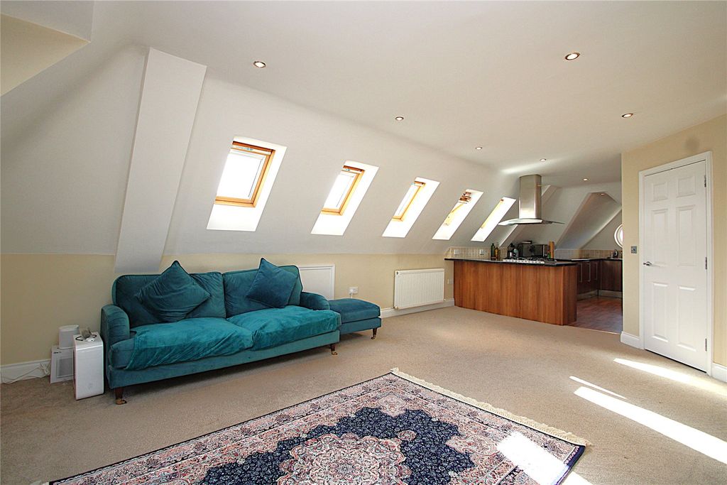 Property photo 2 of 16 Picture No. 04