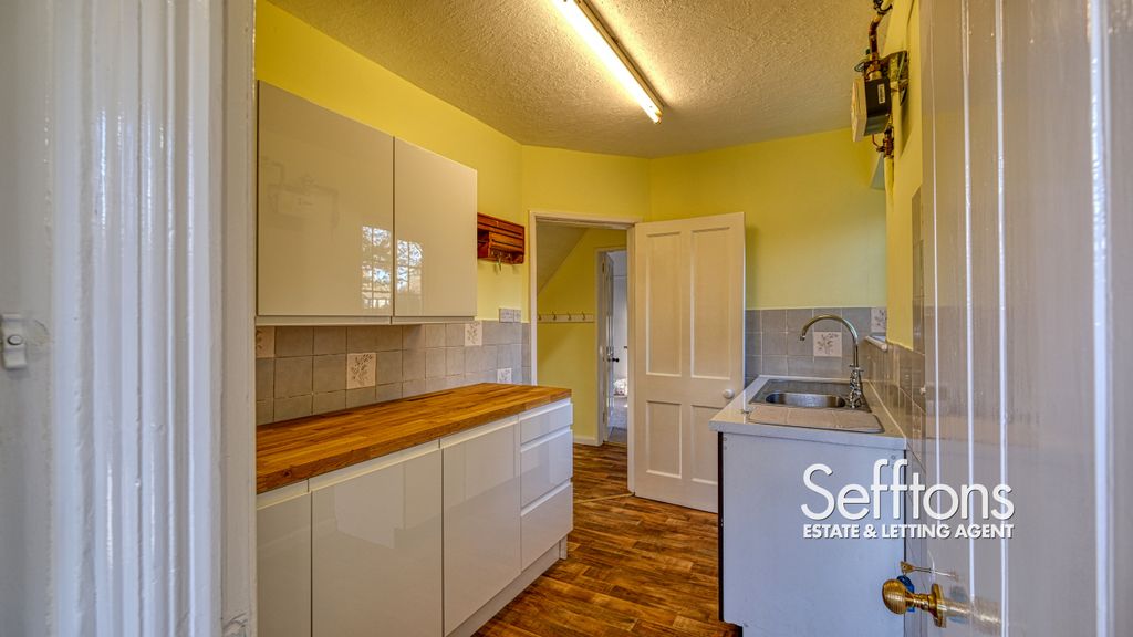 Property photo 3 of 30 Dscf4606_26