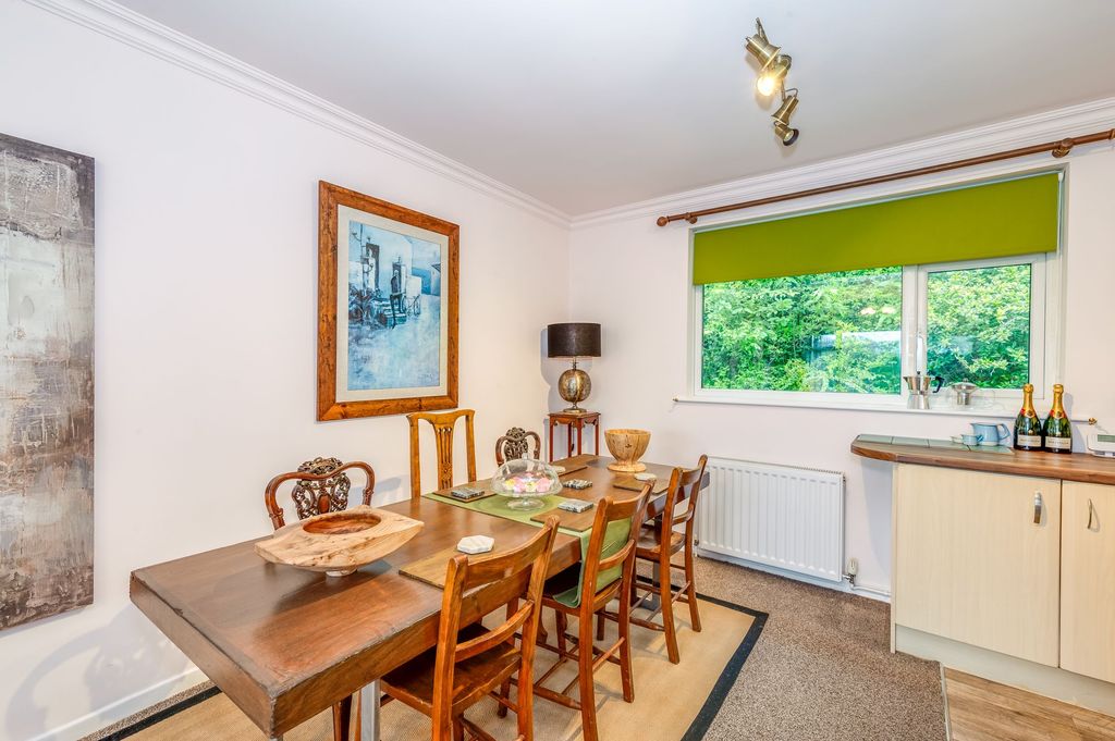 Property photo 3 of 23