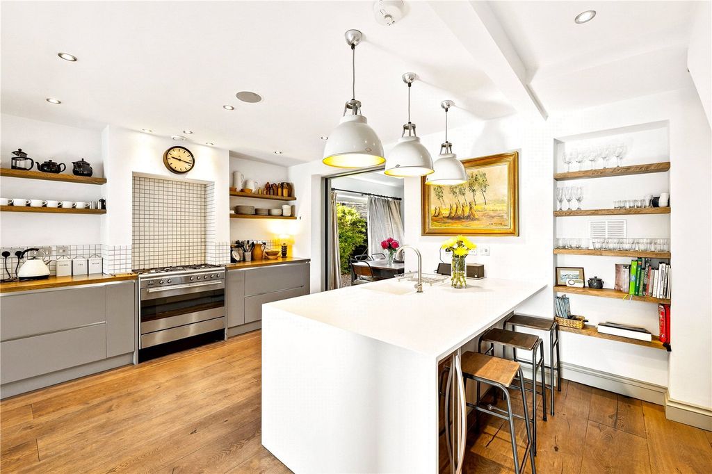 Property photo 3 of 23 Picture No. 02