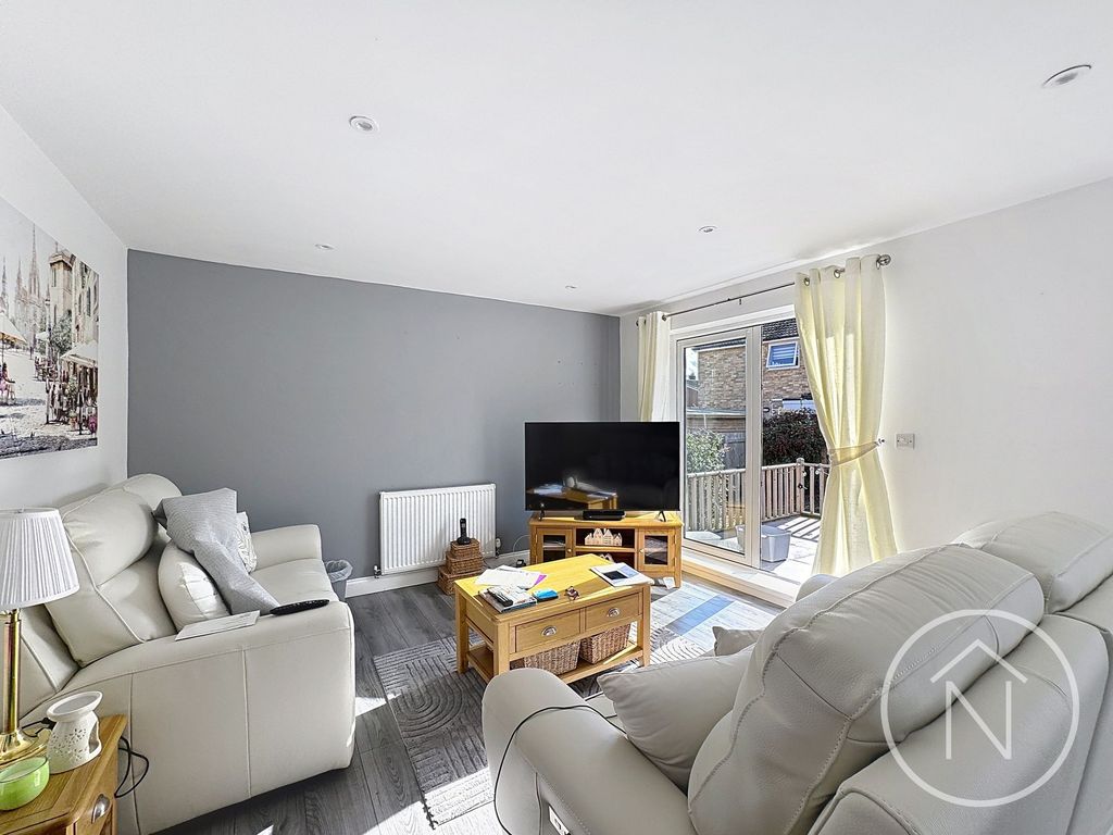 Property photo 2 of 12