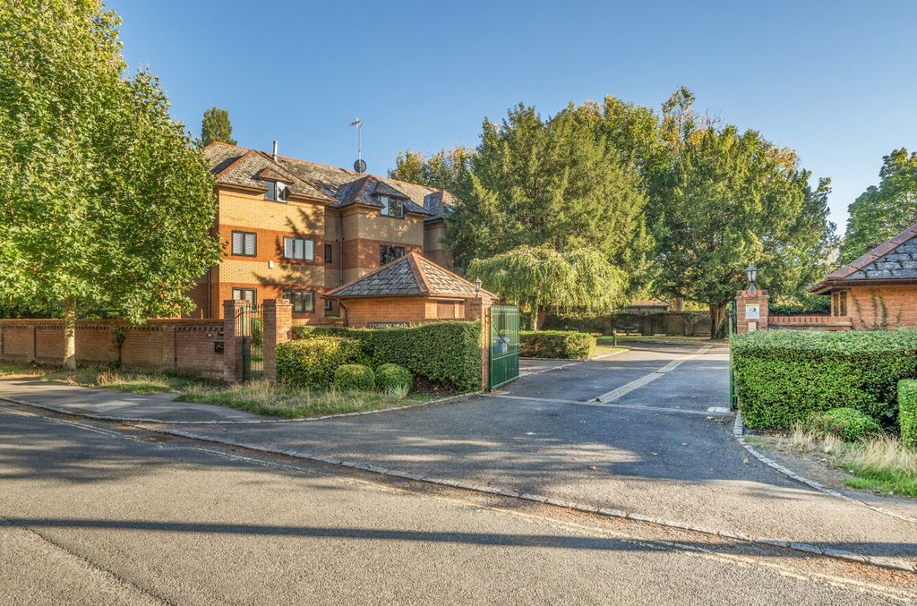 Property photo 1 of 19 1524698-1-6Ab1673...