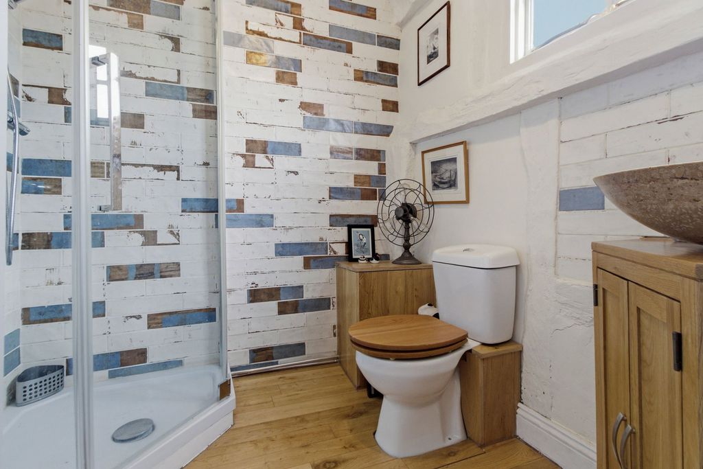 Additional image 14 of 4 bed end terrace house for sale105 High Street, Pershore, Worcestershire. WR10