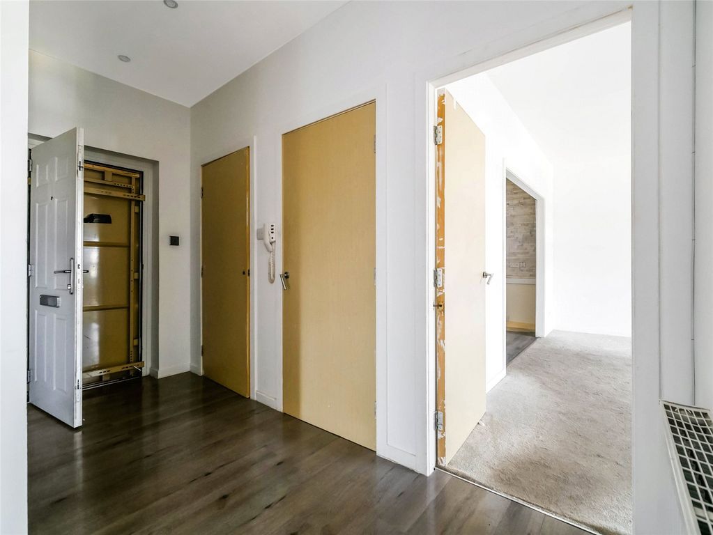 Property photo 2 of 19 Picture No. 02