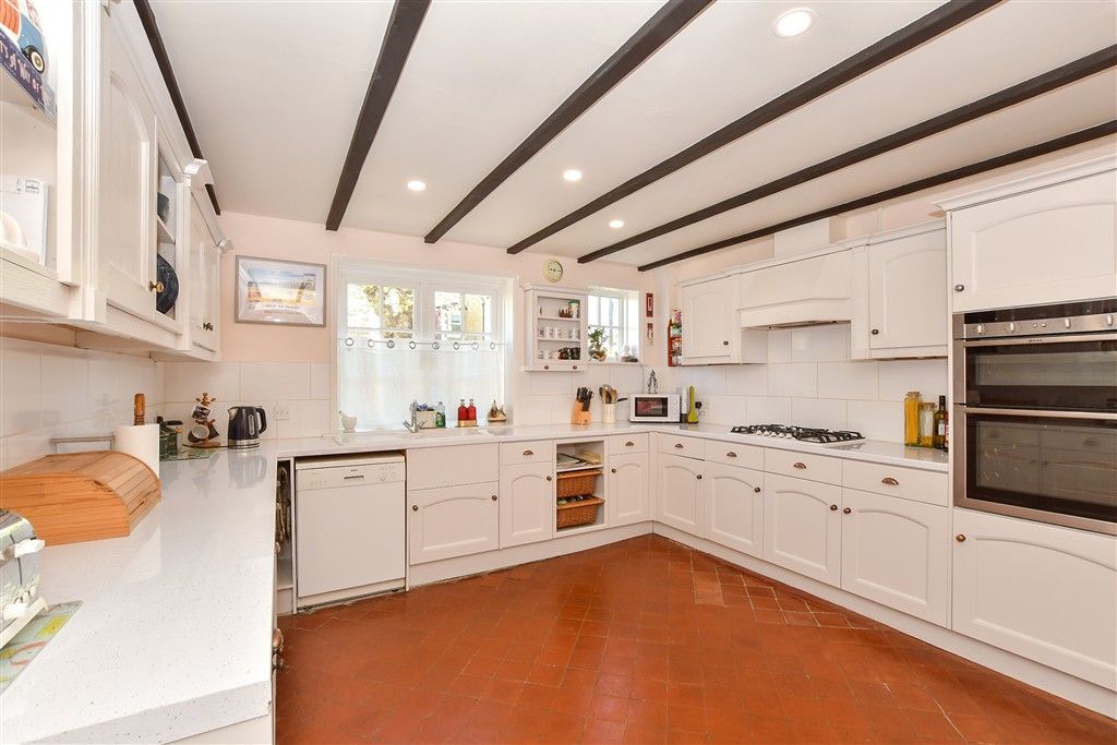 Property photo 1 of 17 Kitchen
