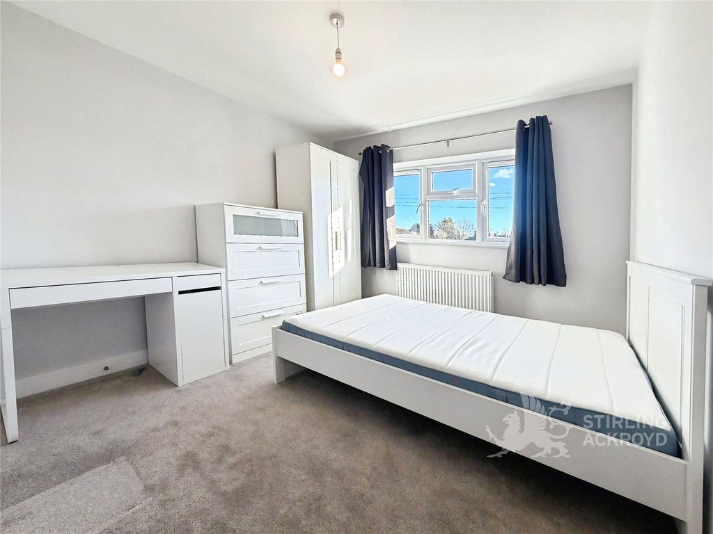 Property photo 1 of 14 Bedroom