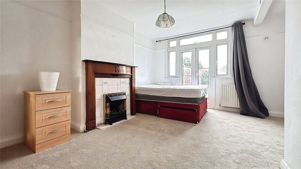 Property photo 2 of 22 Bedroom