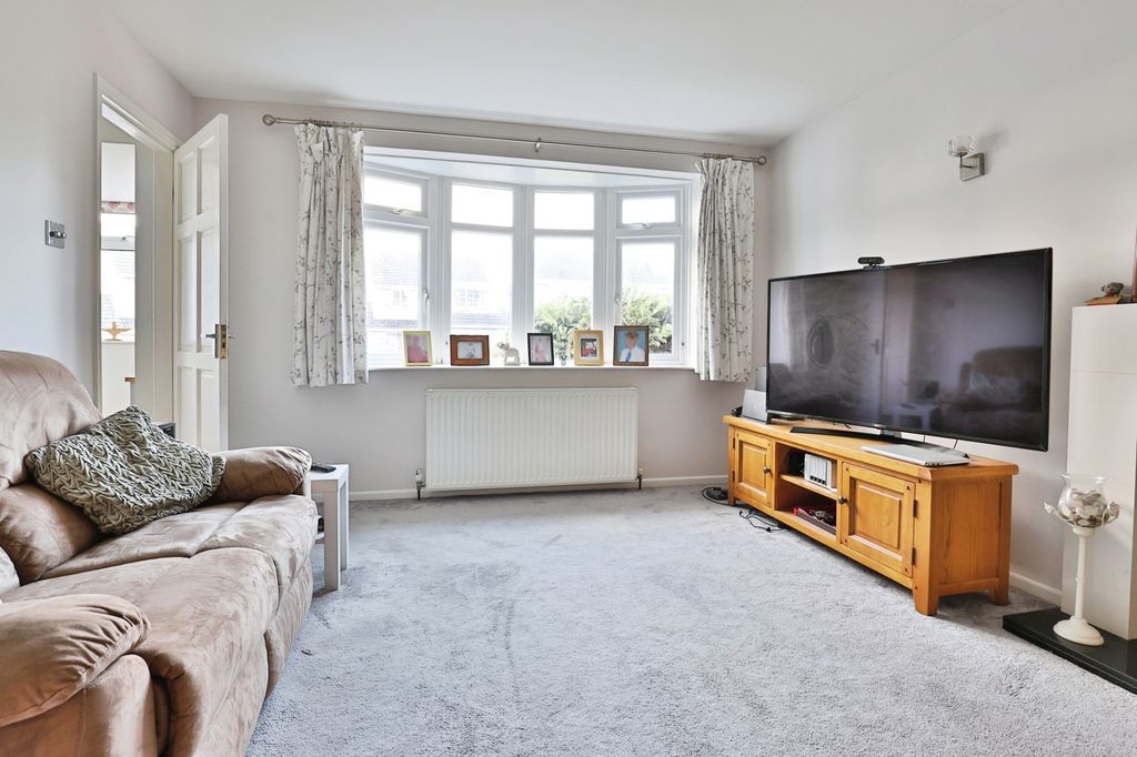 Property photo 3 of 18 Pbox-Img.Jpg