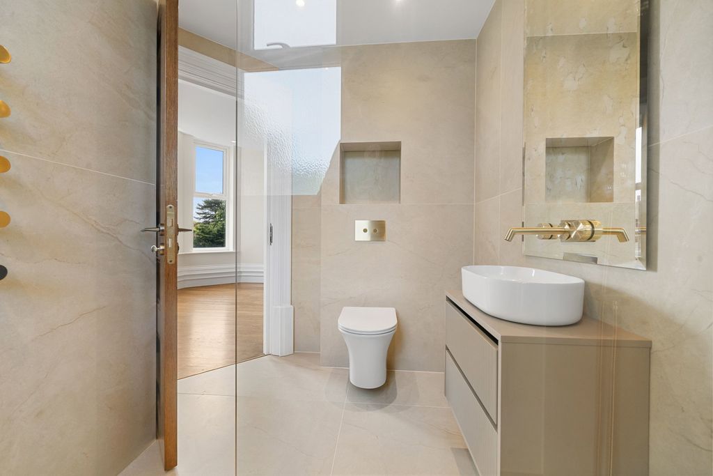 Additional image 18 of 3 bed flat for saleVictoria Road, Formby L37