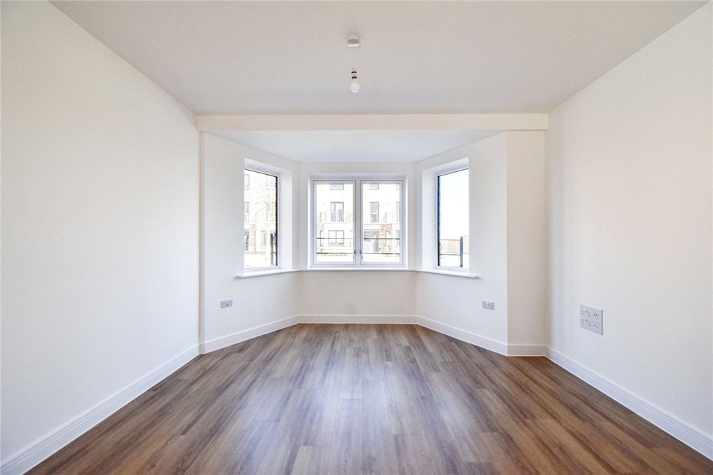 Property photo 3 of 17 Picture No. 15