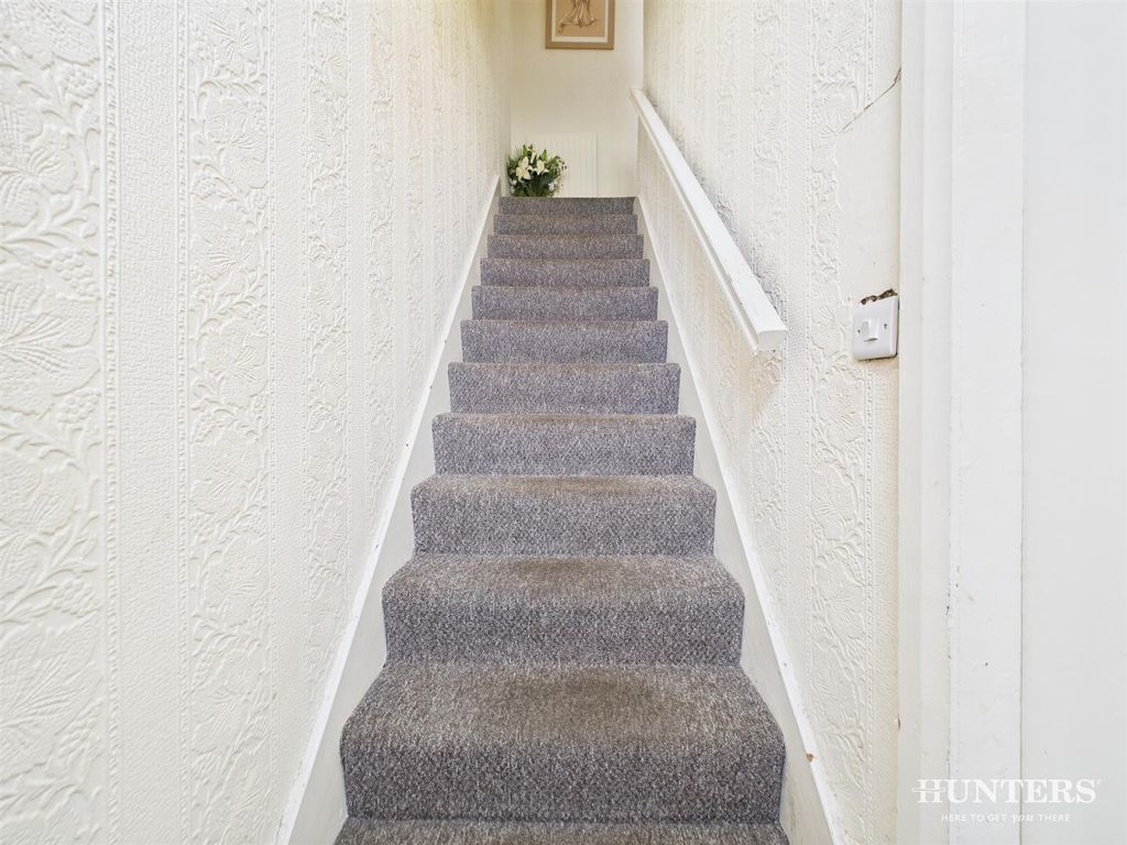 Property photo 2 of 11 Cam03792G0-Pr0331-Still006.Jpg