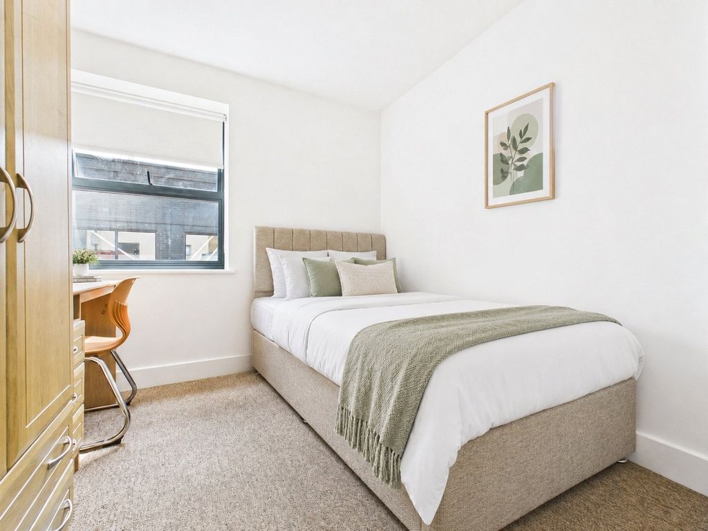Property photo 1 of 11 Studio