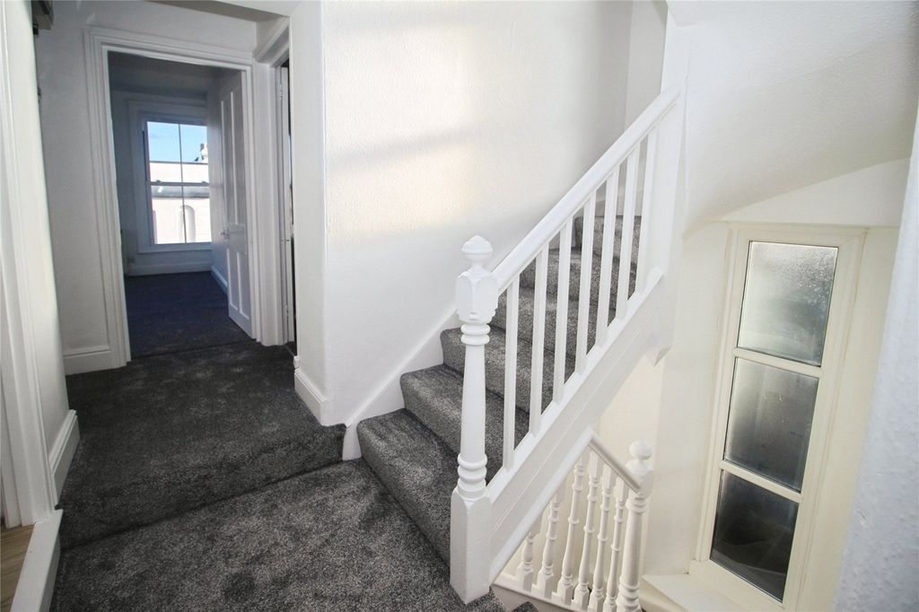 Property photo 2 of 10 Picture No. 07