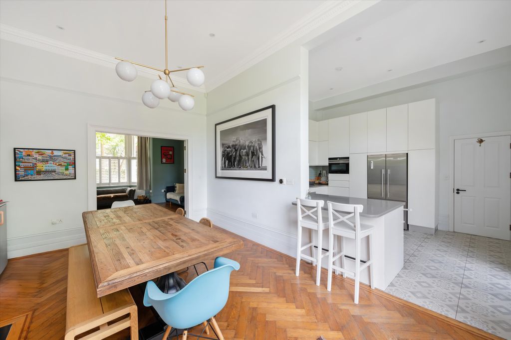 Property photo 1 of 18 Image