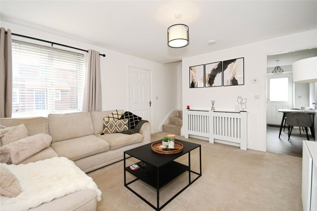 Property photo 3 of 15 Picture No. 12