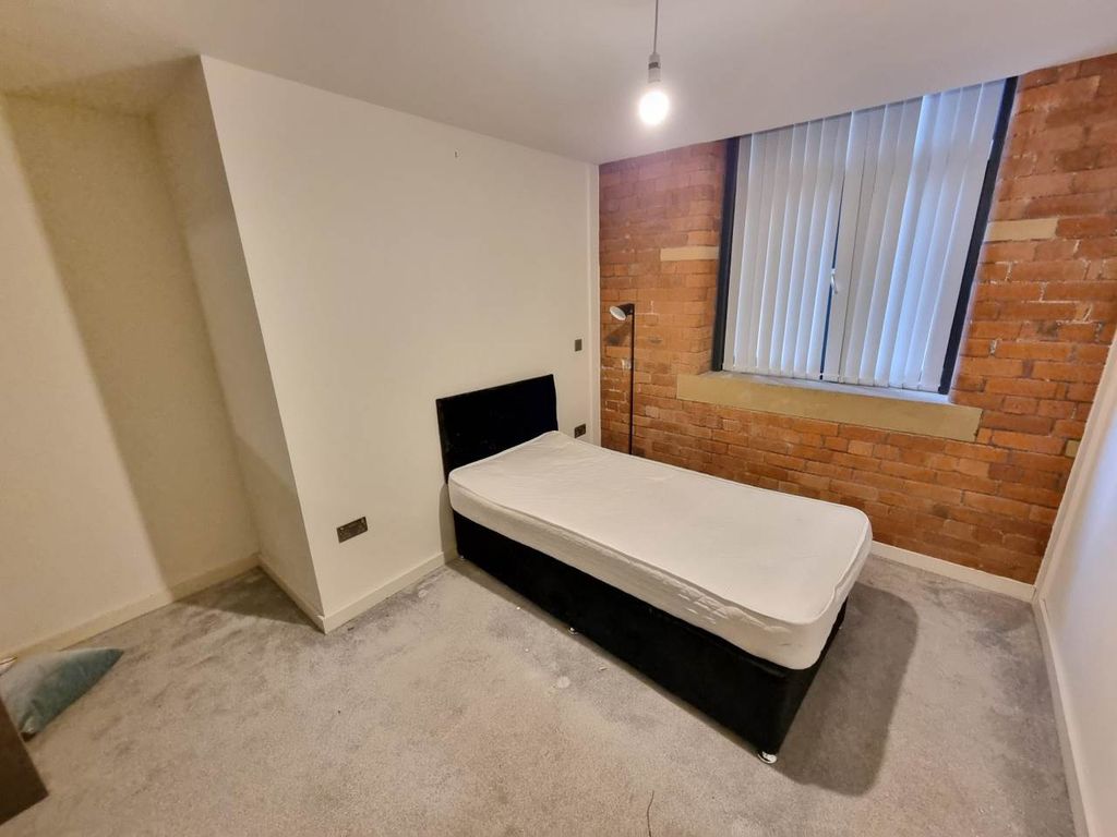 Property photo 3 of 11 20251017_153929