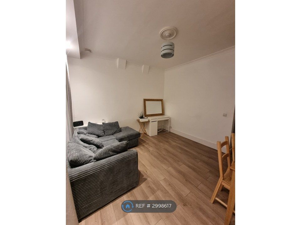 Property photo 3 of 3