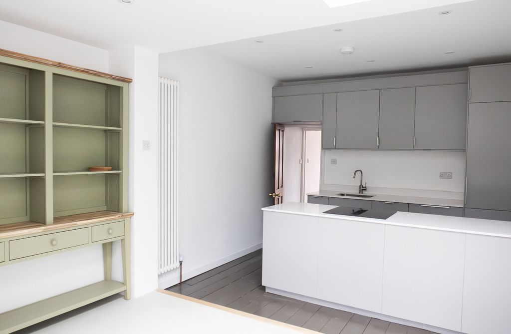 Property photo 2 of 22