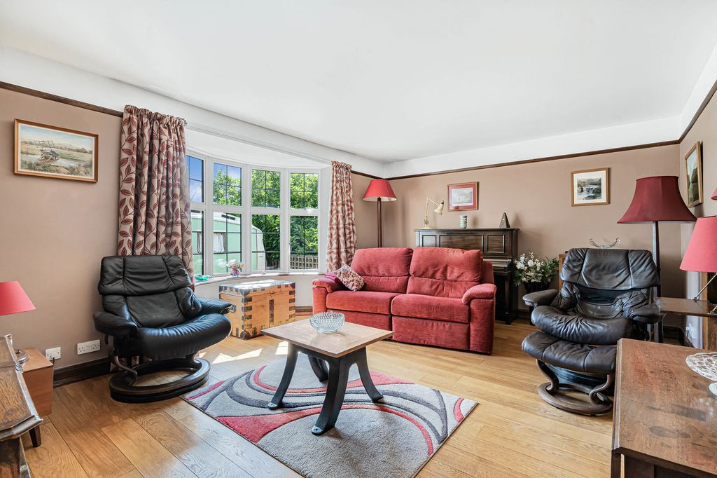 Property photo 2 of 15 16_87948.Jpg