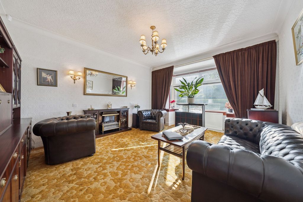 Property photo 2 of 31