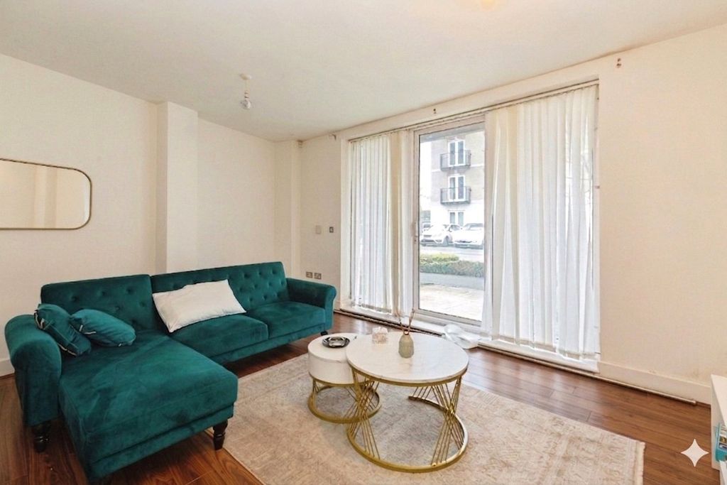 Property photo 2 of 11 Picture No. 12