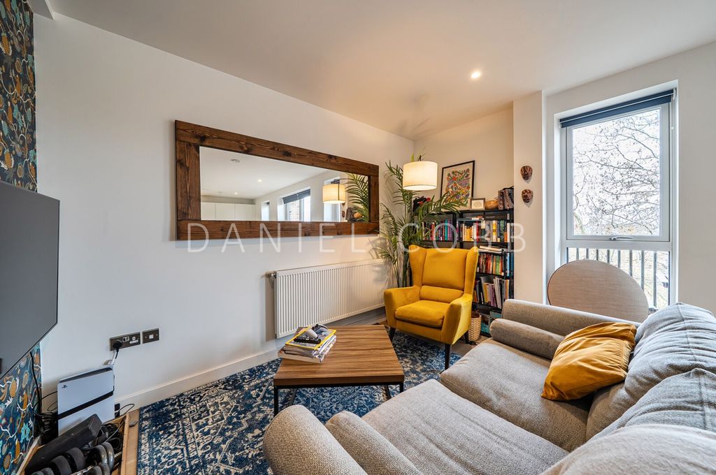 Property photo 3 of 22