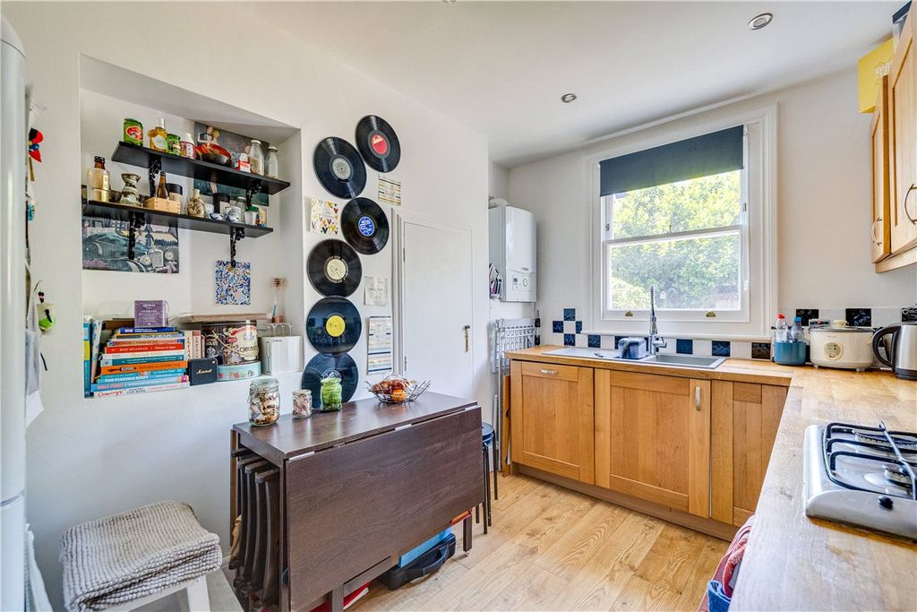 Property photo 2 of 7 Picture No. 06
