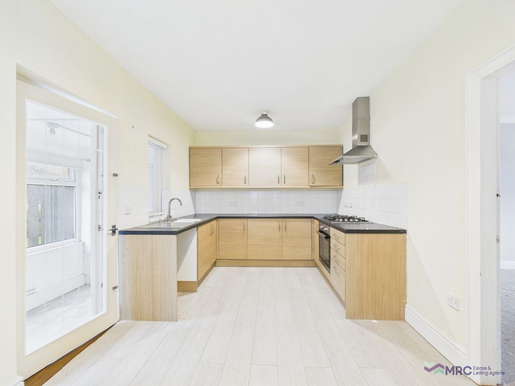 Property photo 2 of 11 Gallery