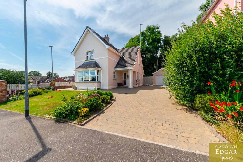 Property photo 1 of 65 010