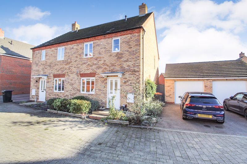 Property photo 1 of 14 Front