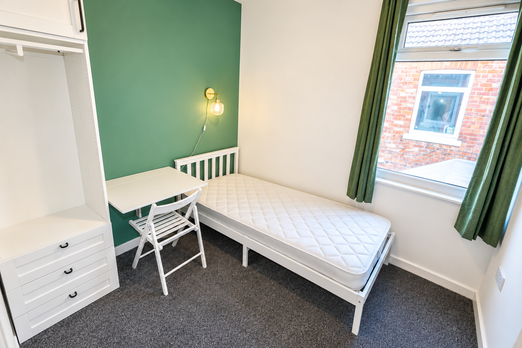 Property photo 1 of 4