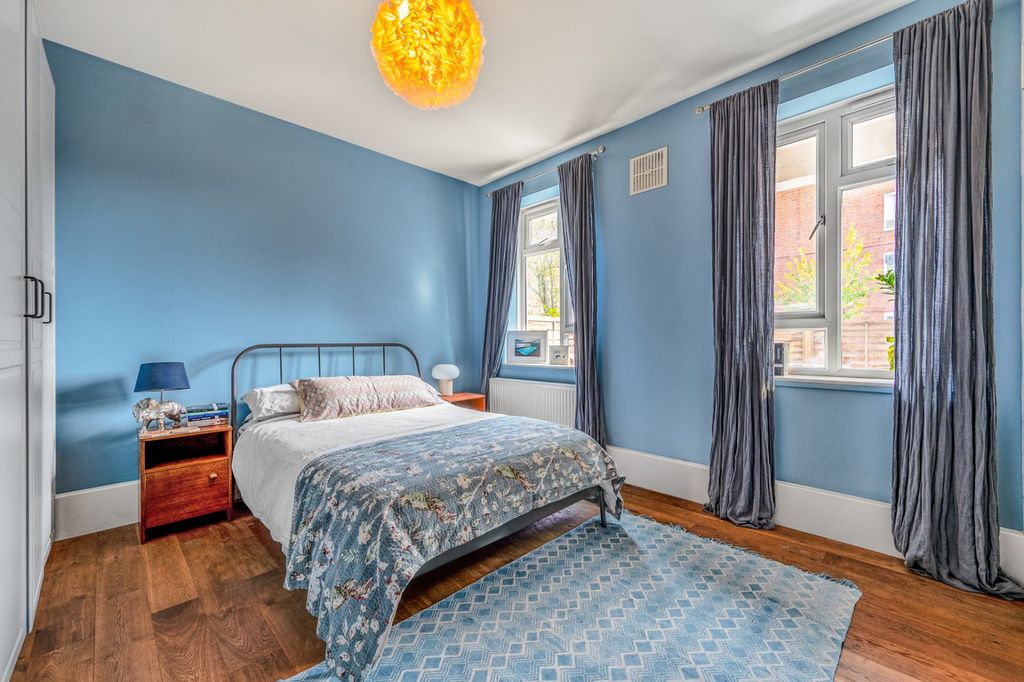 Property photo 2 of 12