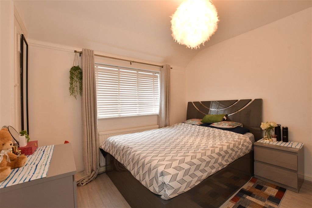 Property photo 3 of 10 Bedroom 1