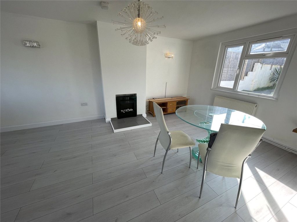 Property photo 3 of 18 Picture No. 13