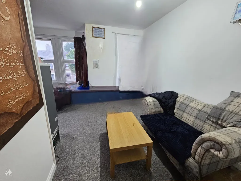 Property photo 2 of 5