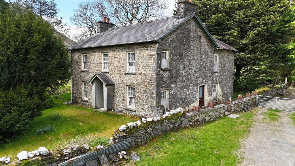 Property photo 2 of 14 Not Specified