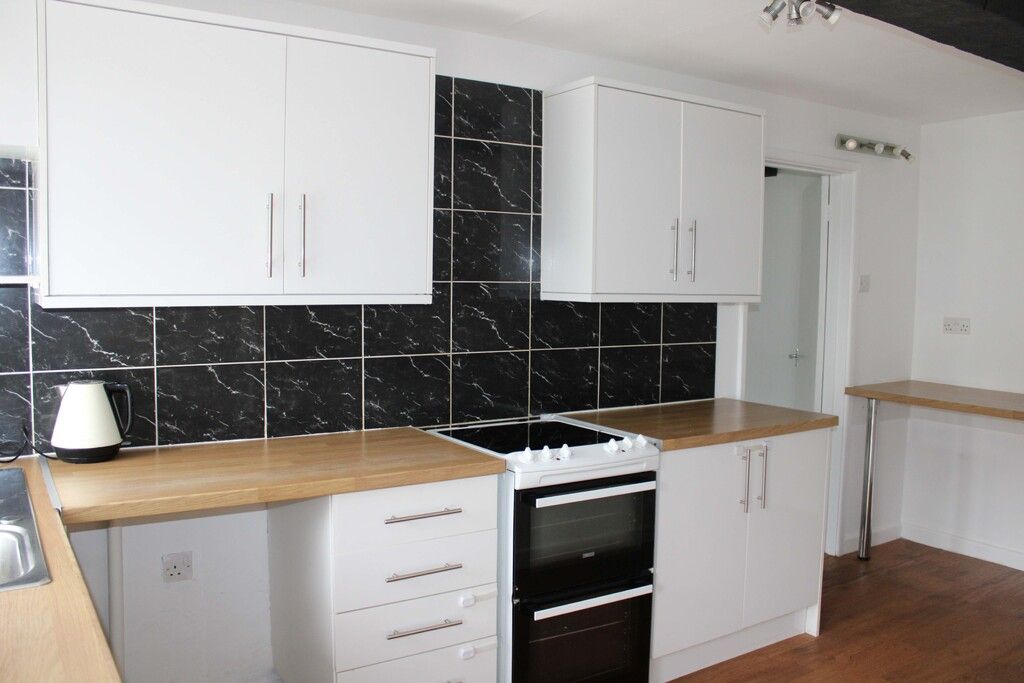 Property photo 2 of 13 Kitchen