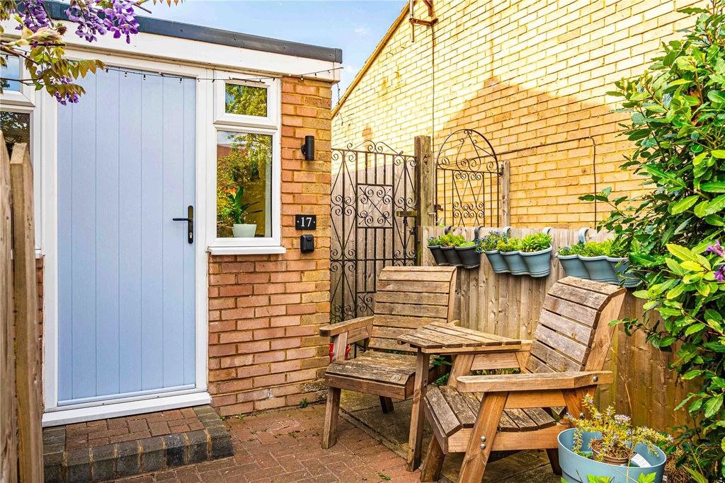 Property photo 2 of 18 Picture No. 19