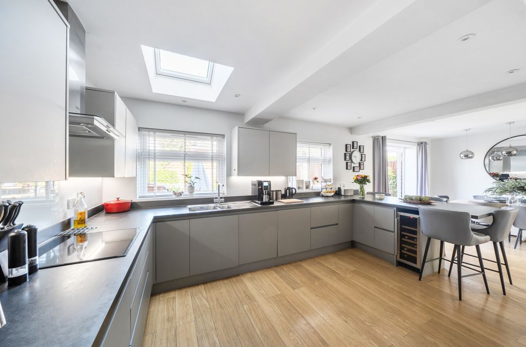 Property photo 3 of 15 1494509-24-6A5919...