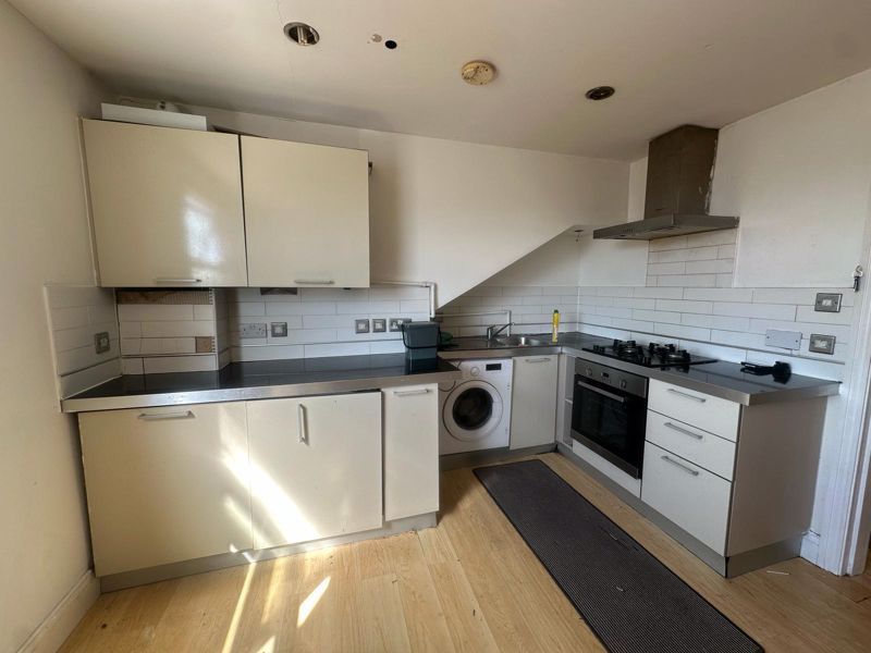 Property photo 2 of 6 Photo 5