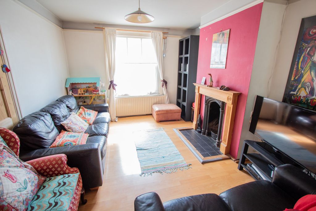 Property photo 2 of 11
