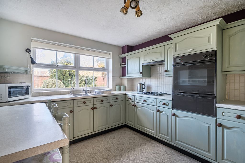 Property photo 3 of 22