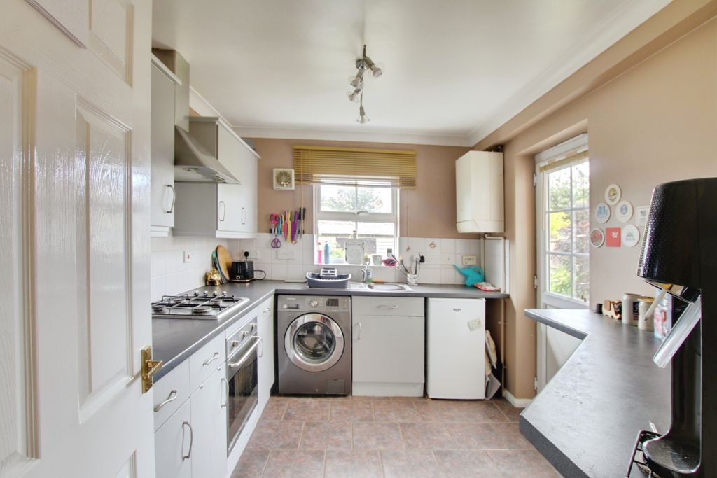 Property photo 3 of 14